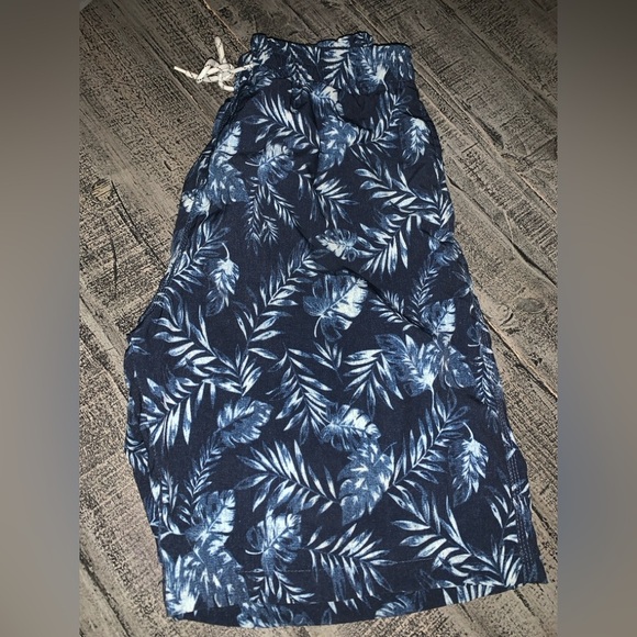 Men's Medium Blue Floral Swim Shorts Trunks Lined, Elastic & Drawstring Preloved - Picture 2 of 4